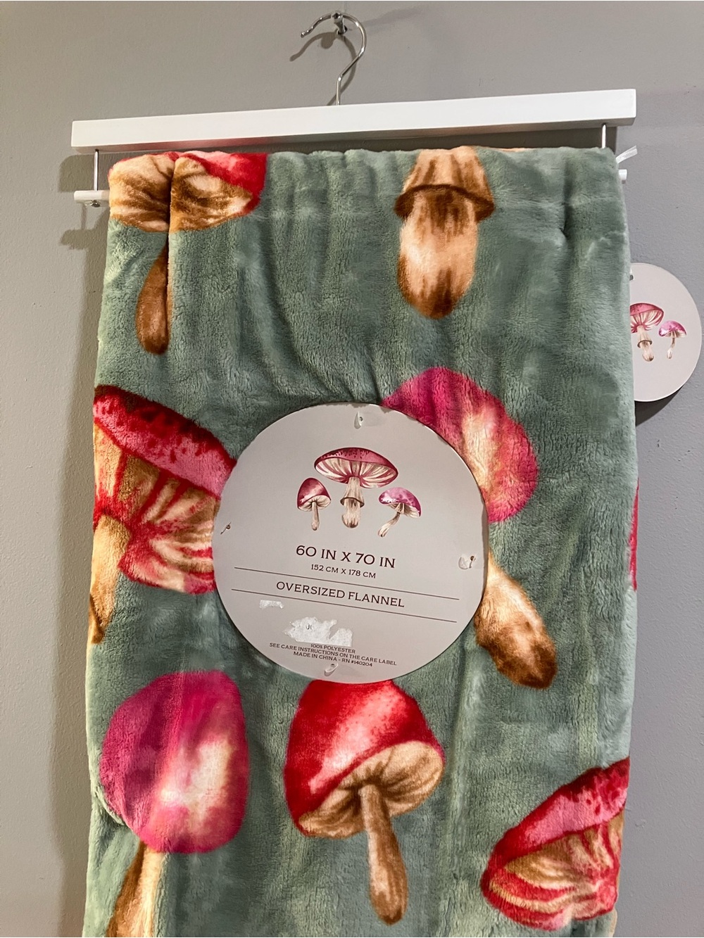 Oversized Plush Mushroom Throw Blanket 60 x70